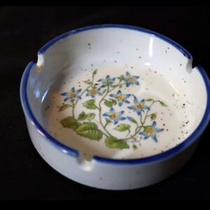 Vintage Counterpoint Wildflowers Ashtray Speckled Stoneware Blue Flowers…